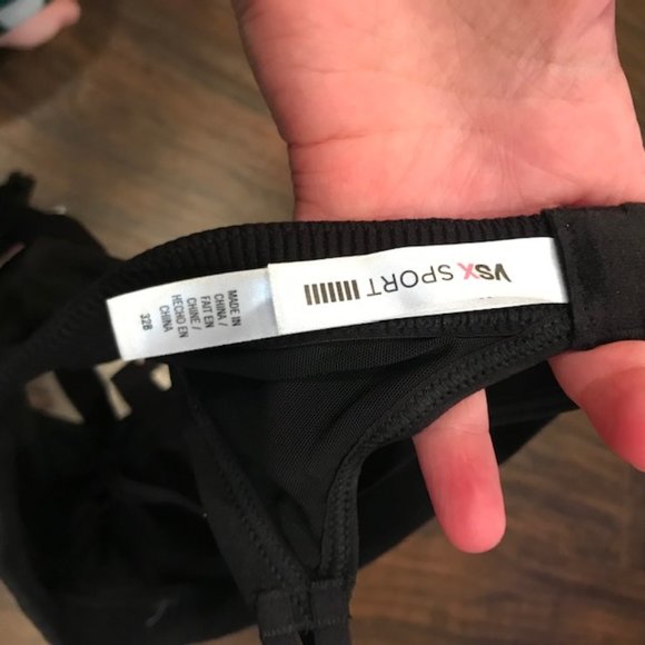 NWT Victoria’s Secret Angel black sports bra 32B - Picture 2 of 6